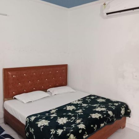 Shri Ram Lala Guest House Ayodhya Exterior photo