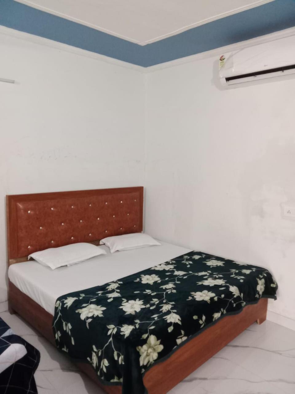 Shri Ram Lala Guest House Ayodhya Exterior photo